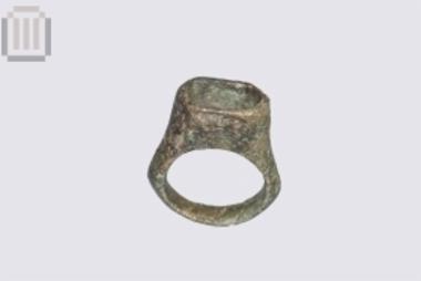 Bronze ring from Parapotamos