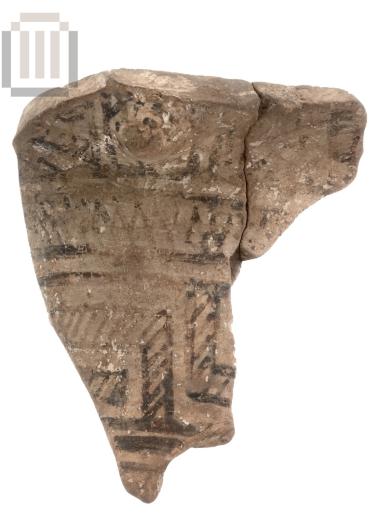 Τμήμα λαιμού πήλινης οινοχόης με γραπτή γεωμετρική διακόσμηση από τα Μαυρομαντίλια Προδρομίου