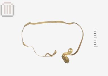 Armband jewelry with snake-head shaped end from Ambracia
