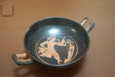Red-figured kylix
