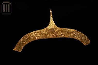 Gold diadem with matrix-hammered vegetal decoration