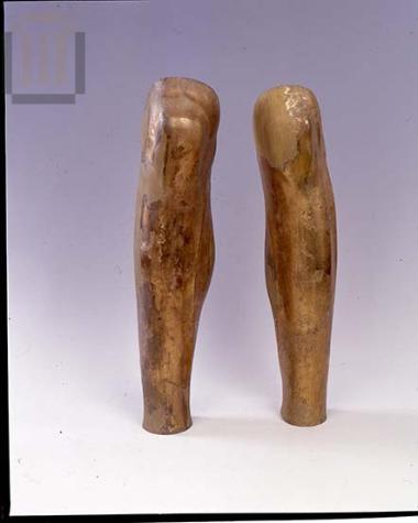 Ζεύγος χάλκινων κνημίδων