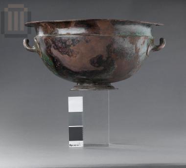 Χάλκινη λεκάνη