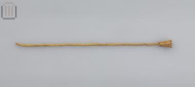 Gold knitted chain with a calyx on one ending