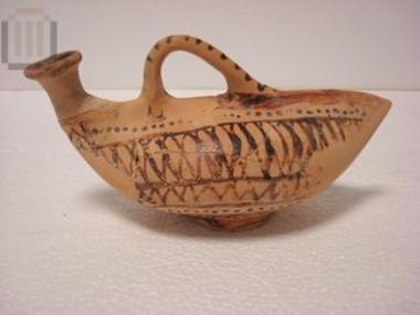 Clay bird-shaped vase