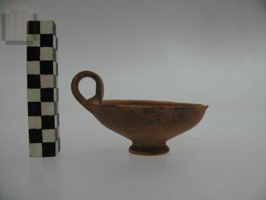 One-handled clay kyathos