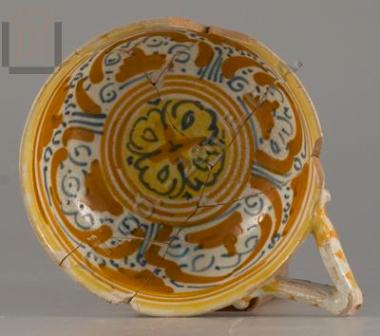 Μόνωτη κούπα