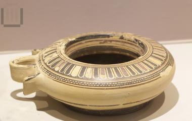 Corinthian exaleiptron with painted decoration