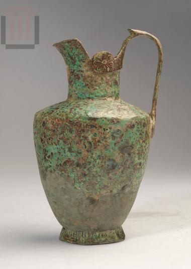 Χάλκινη ραμφόστομη πρόχους