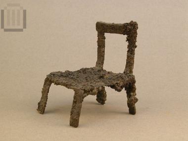 Iron model of a seat (klismos)