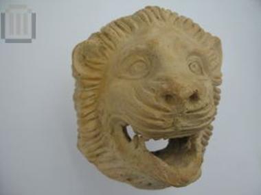 Πήλινος κρουνός σε σχήμα  λεοντοκεφαλής