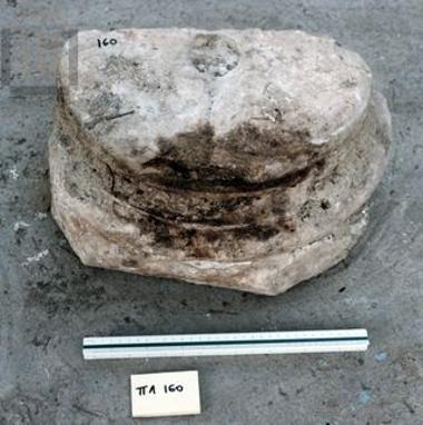 Ιωνική βάση κίονα