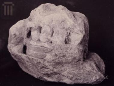 Θραύσμα αναγλύφου