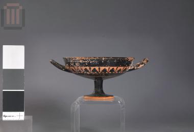 Black figured kylix/cup
