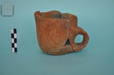 One-handled cup