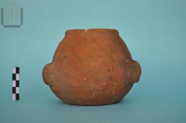 Clay vase of closed shape