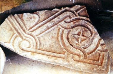 Θραύσμα από μαρμάρινο θωράκιο