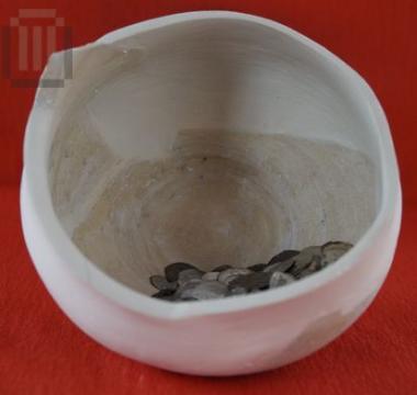 Πήλινο κλειστό αγγείο θησαυρού