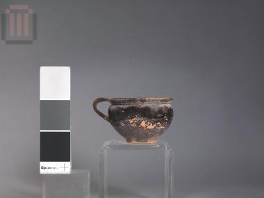 Black painted napf with one handle