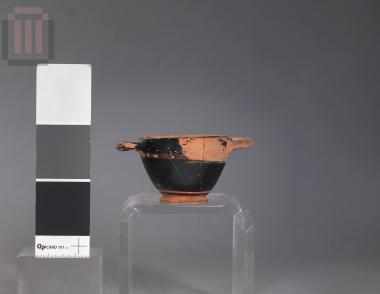 Black painted skyphos