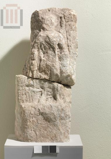 Στήλη με αυτοπροσωπογραφία λατόμου