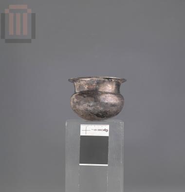 Silver skyphos shaped like calyx cup