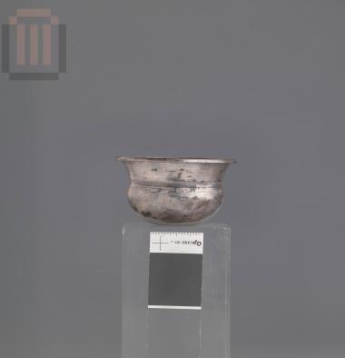 Silver skyphos shaped like calyx cup