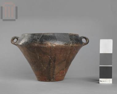 Phiale with two handles