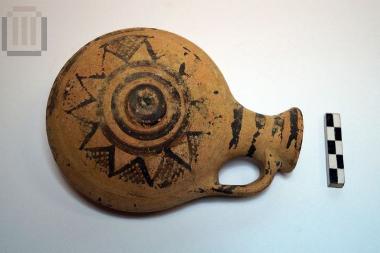 Protogeometric flask