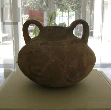 Kantharoid vase