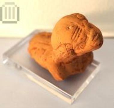 Clay romantic figurine part