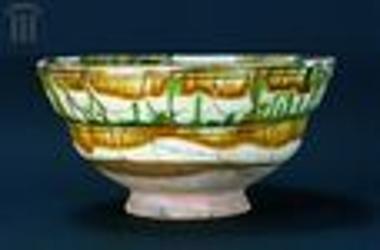 Πήλινη εφυαλωμένη κούπα με εγχάρακτη διακόσμηση