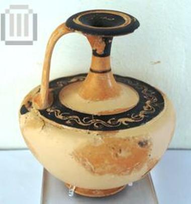 Small squat oinochoe