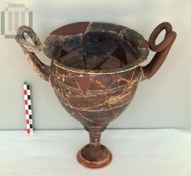 Black-glazed high-footed kantharos 'karchesion'