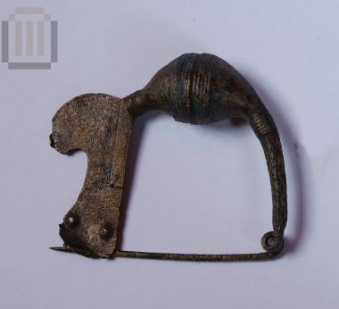 Bronze bow fibula