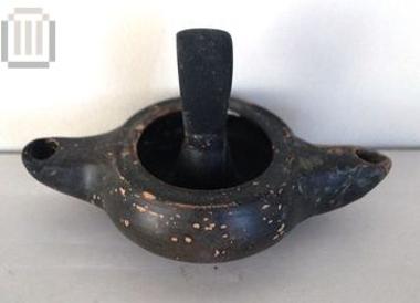 Black-glazed lamp? with two nozzles