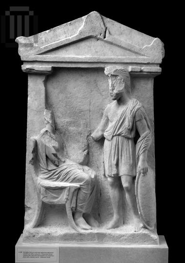 Αετωματική ανάγλυφη στήλη