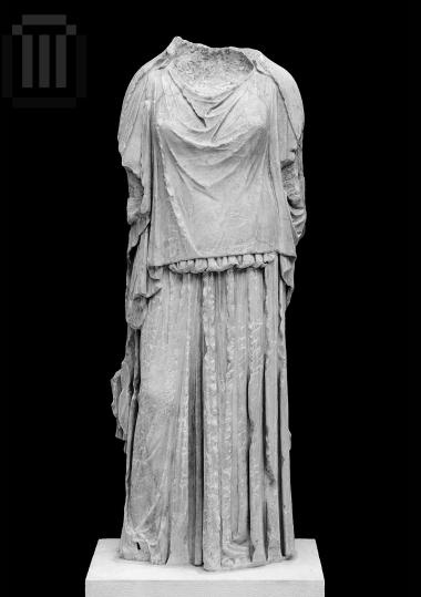 Άγαλμα πεπλοφόρου κόρης