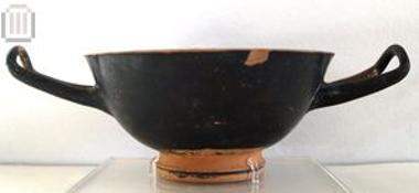 Άποδη μελαμβαφής κύλικα