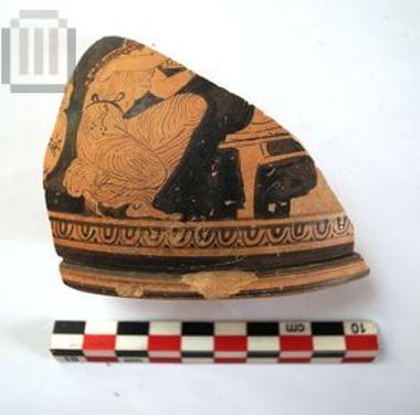 Τμήμα ερυθρόμορφης αρυβαλλόσχημης ληκύθου