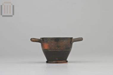 Attic black glaze type A skyphos