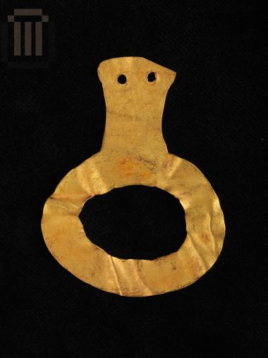Gold ring-shaped pendant