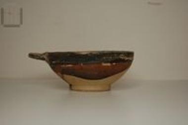 One-handled skyphos