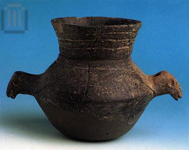 Amphora with animal hands