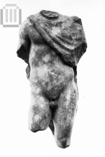 Small marble statue of a female figure