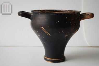 Black painted skyphos