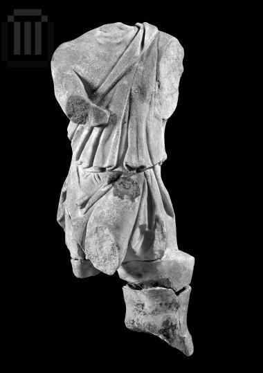 Κορμός αγάλματος ανδρικής μορφής