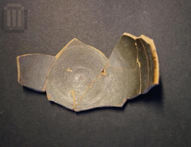 Black painted skyphos