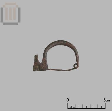 Bronze bow fibula