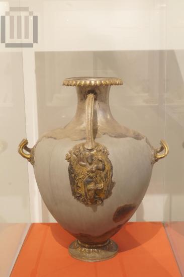 Silver hydria